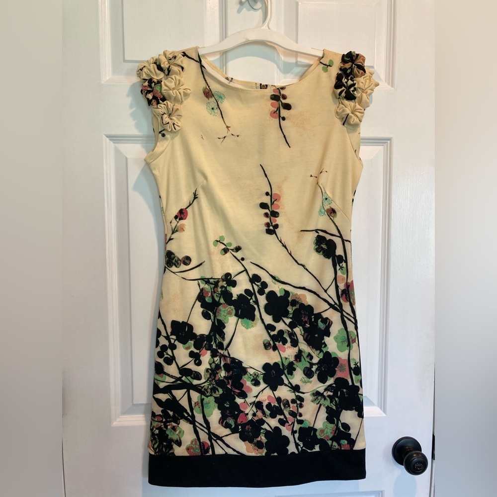 Jonathan Martin Cream and Black Sheath Mini Dress